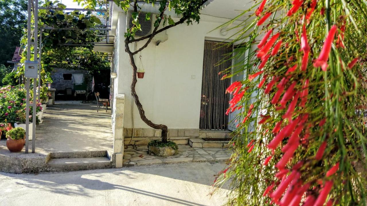 Apartmani Bosco Tivat Exterior photo
